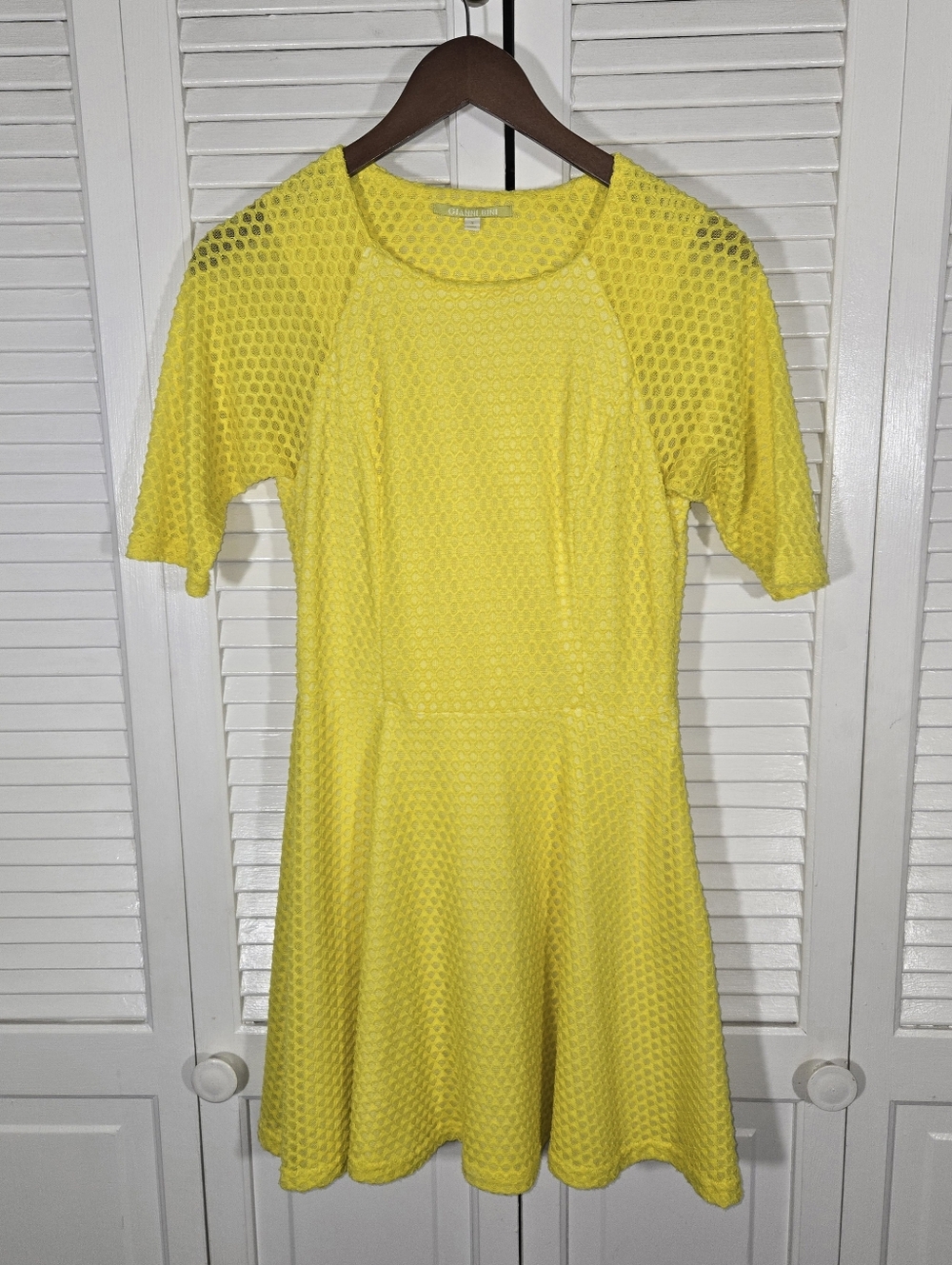 Gianni Bini Honeycomb Mesh Fitted Bodice Skater Short Sleeve Yellow Dress Sz S